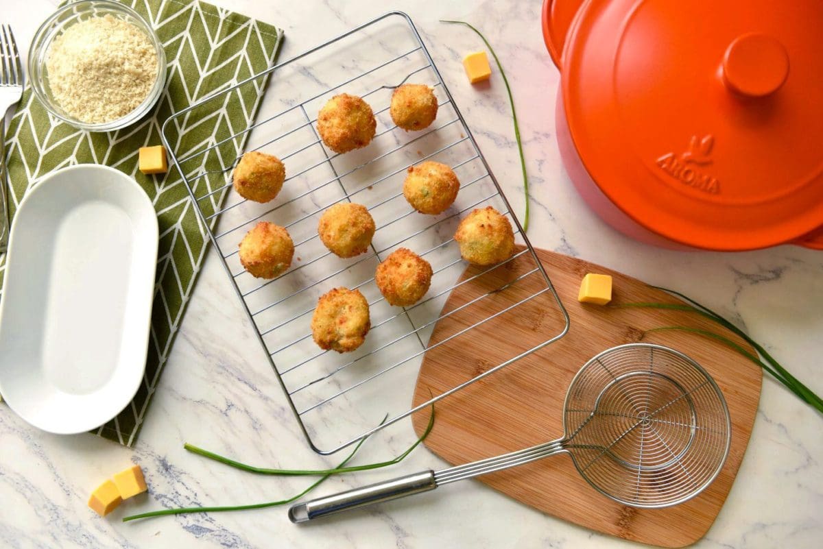 aroma-housewares-co-doveware-dutch-oven-cheese-stuffed-mashed-potato-bites-1-2-jpg