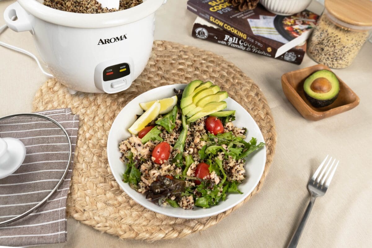 salmon-quinoa-salad-bowl-02